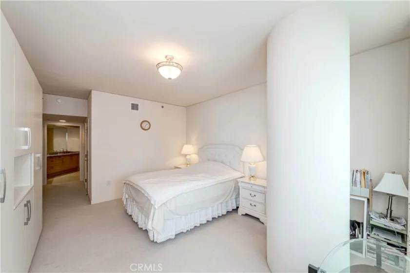 13650 Marina Pointe Drive #1506 photo 15