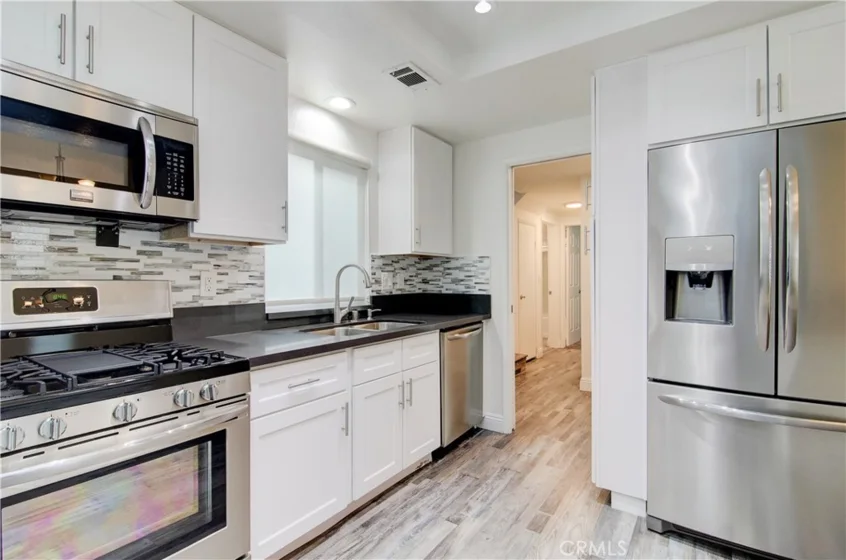 810 Baker #106 photo 5