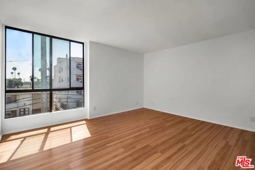 1312 S Saltair Avenue #319 photo 6