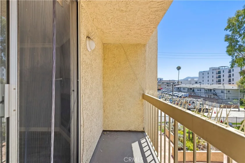 5143 Bakman Avenue #320 photo 7