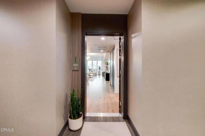 39 S Los Robles Avenue #5016 photo 4