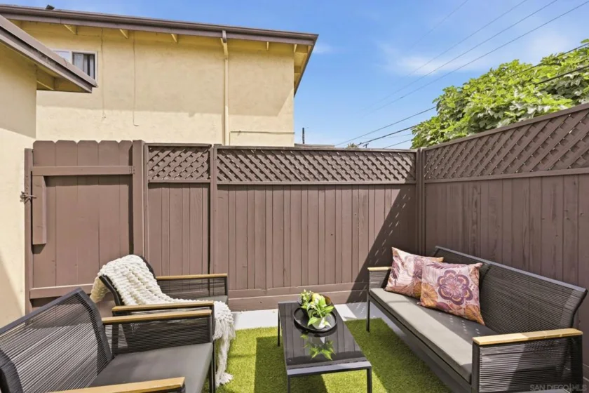 415 Woodlawn Avenue #D photo 16