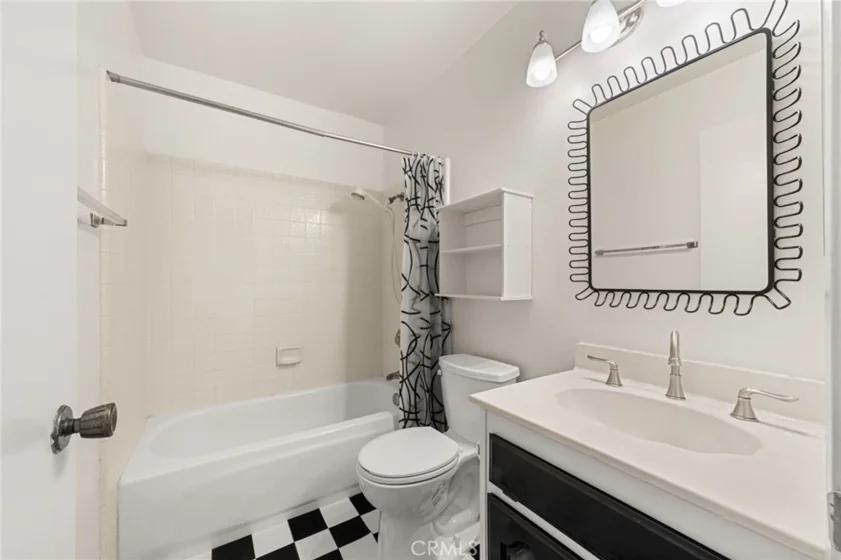 1435 W Cerritos #40 photo 25
