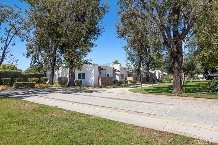 17572 Vandenberg Lane #01 photo 2