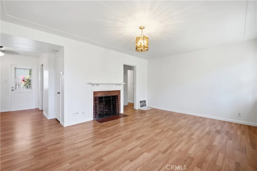 511 E Maple photo 6