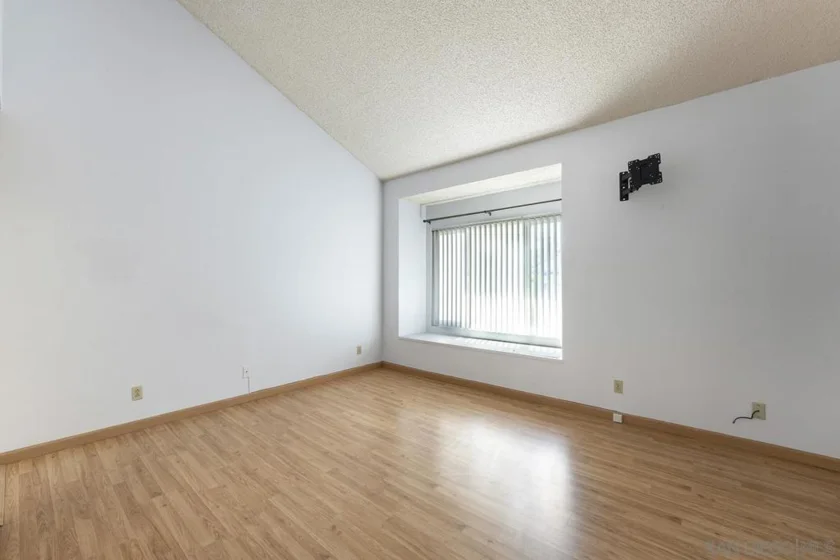 1415 Summit Drive photo 9