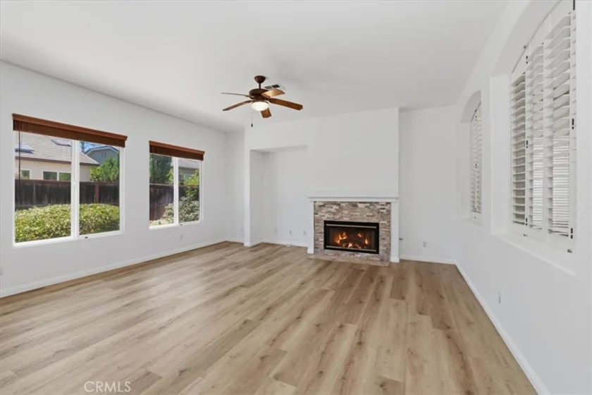 26757 Queen Court photo 11