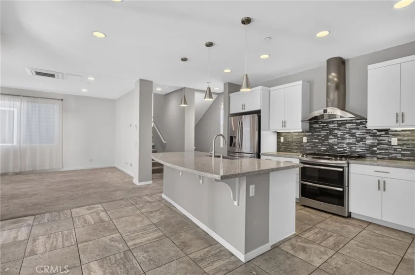 821 Brickyard photo 18