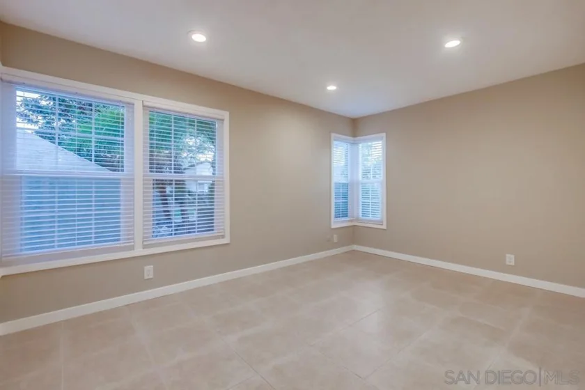 12566 Calle Tamega #108 photo 42