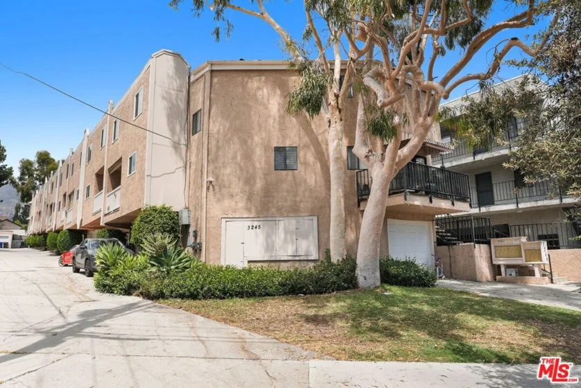 3245 Altura Avenue #8 photo 2