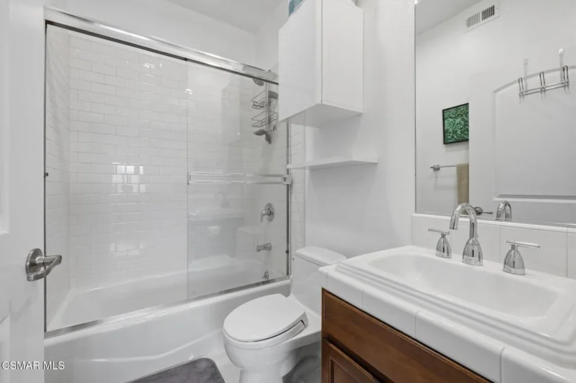 1410 N Curson Avenue #202 photo 24