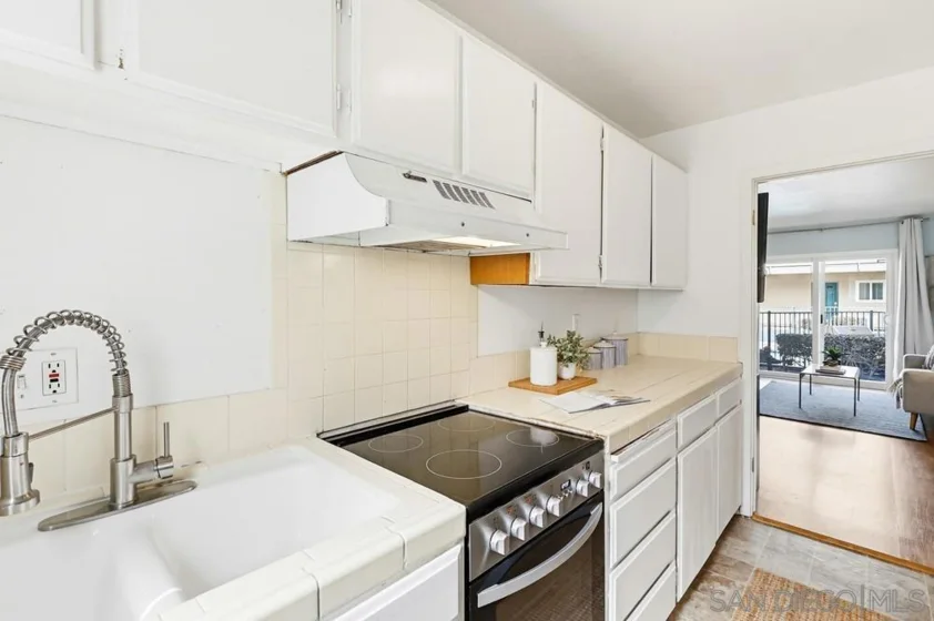 4477 Mentone Street Unit 105 photo 35