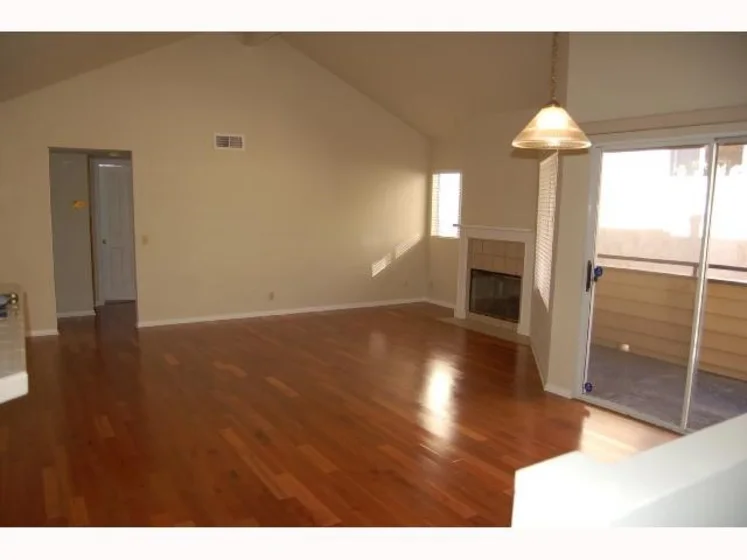 1438 Thomas Avenue photo 1