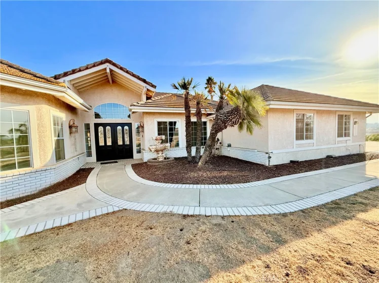 38022 Pauba Road photo 1