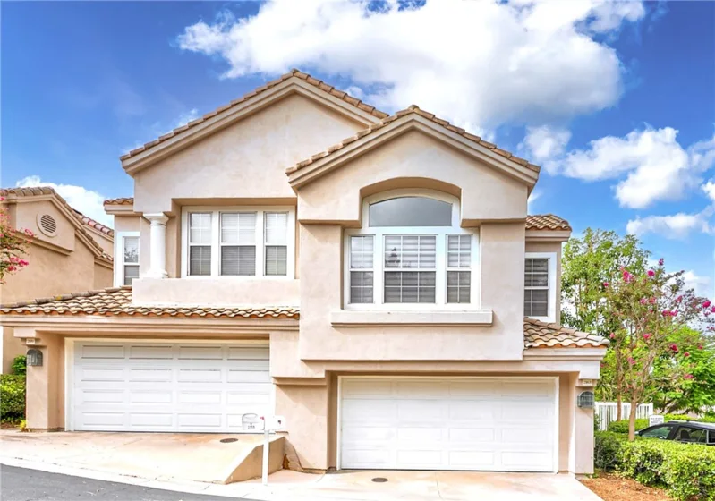 2163 Camellia Lane photo 1