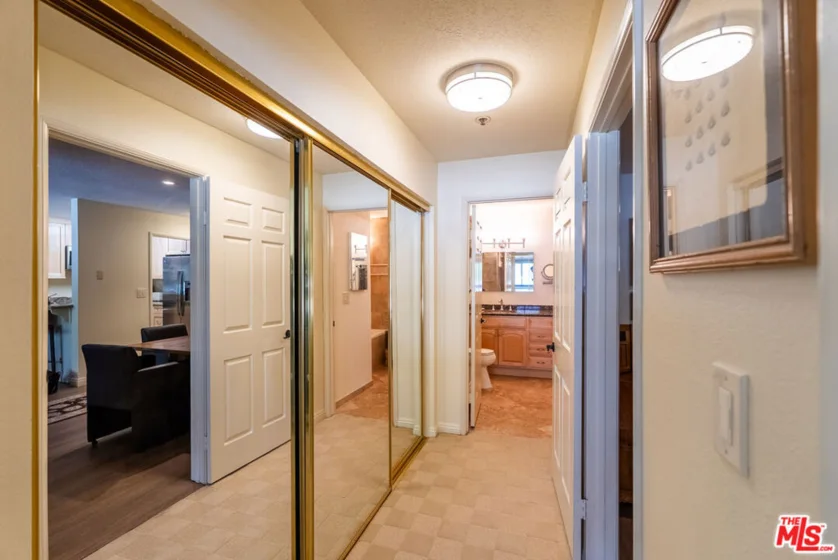 121 S Hope Street #417 photo 14