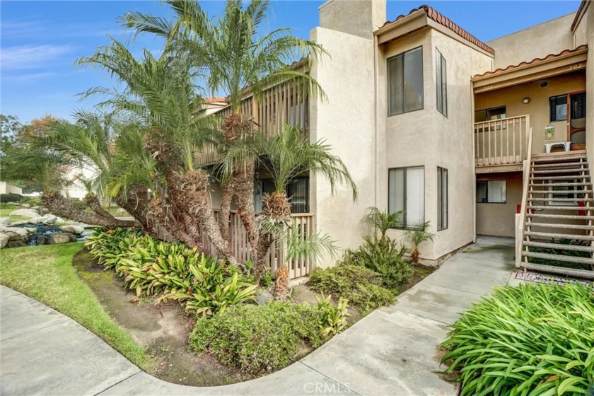 4791 Lago Drive #200 photo 2
