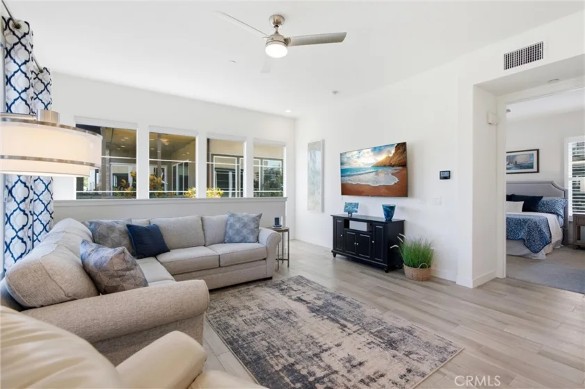 1313 Doheny photo 39