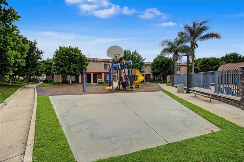 700 W La Veta Avenue #N5 photo 34