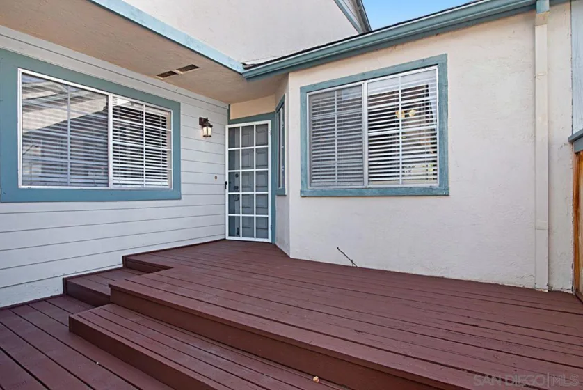 491 Bancroft Gln photo 1