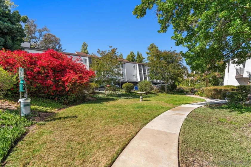 7508 Parkway Drive #105 photo 31