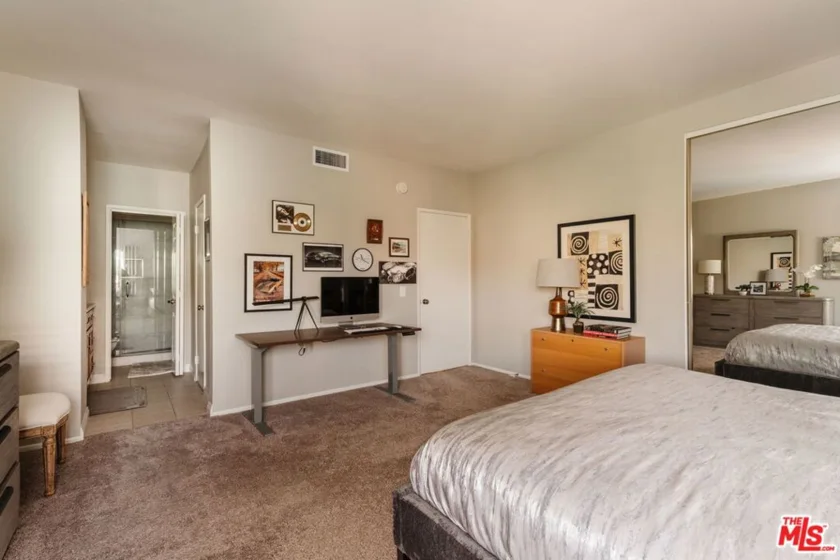 15023 Sherman Way #E photo 17