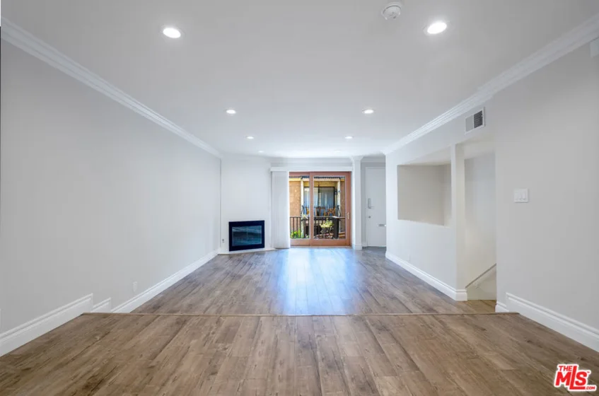 4368 W 8th Street #17 photo 11