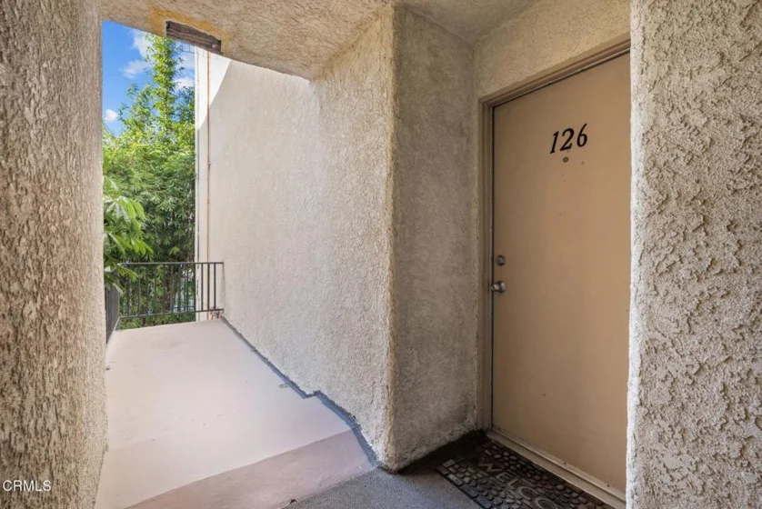 5325 Newcastle Avenue #126 photo 2