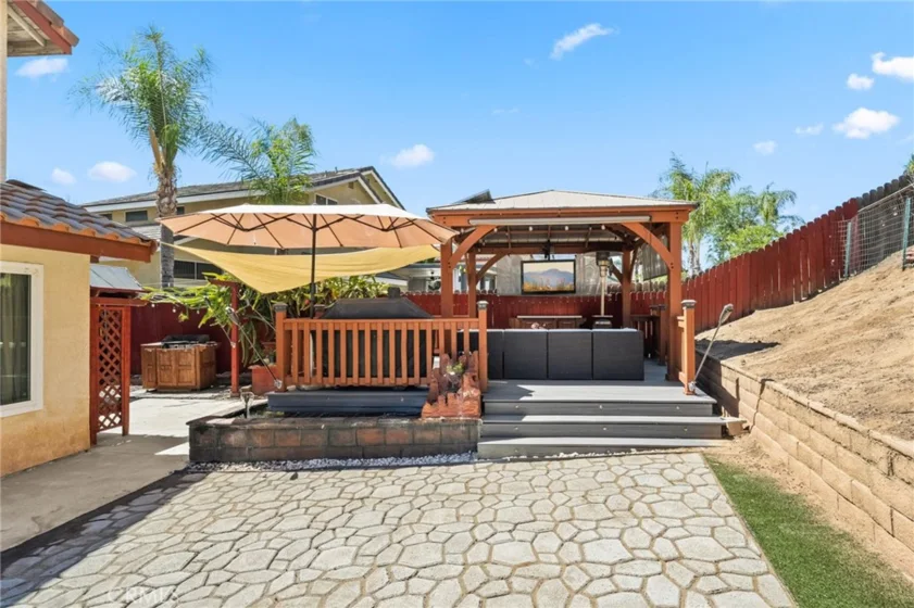 40661 Symeron Way photo 25