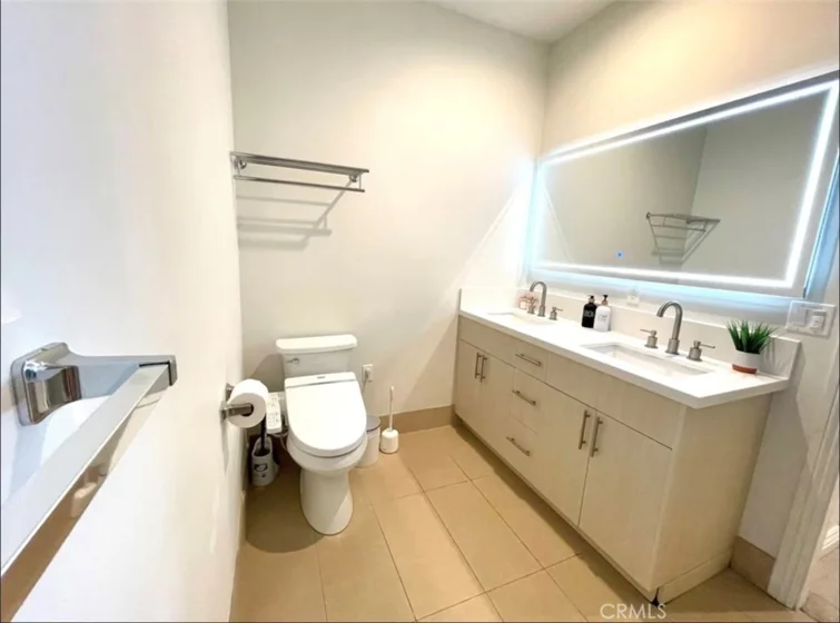 1598 Long Beach Boulevard #412 photo 9