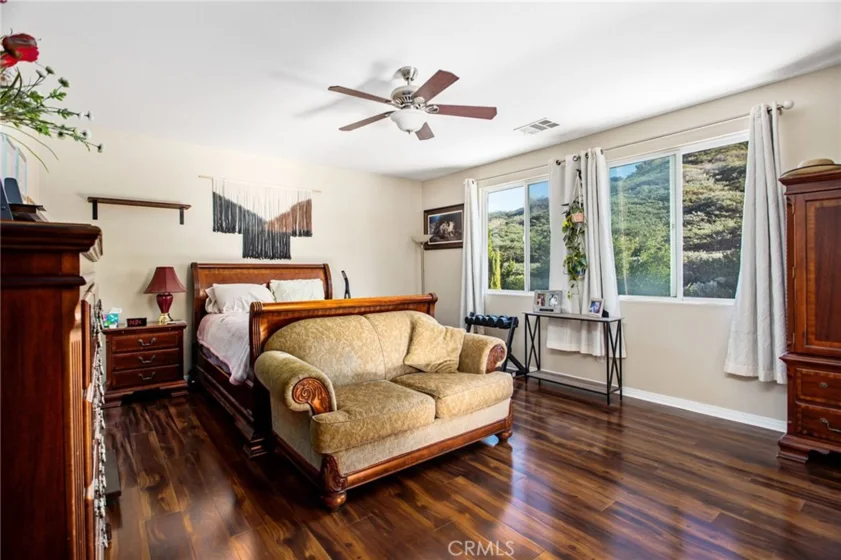 22862 Montanya photo 28