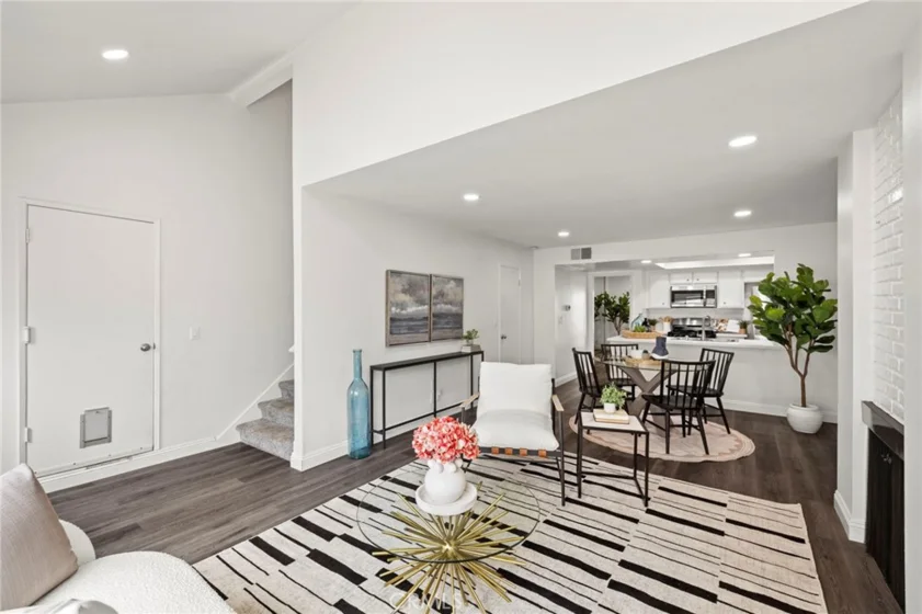 18683 Maplewood photo 21