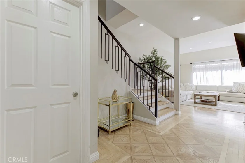 1349 N Columbus #16 photo 7