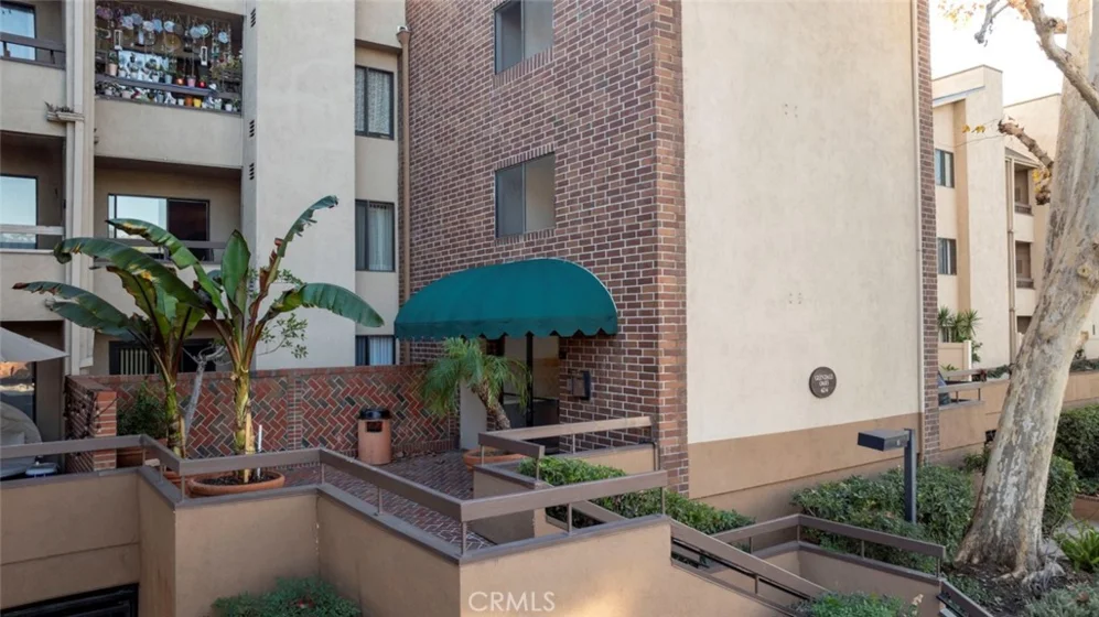 424 Oak #128 photo 1