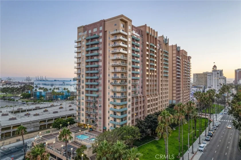 488 E Ocean #809 photo 48