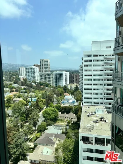 10727 Wilshire Boulevard #2002 photo 34