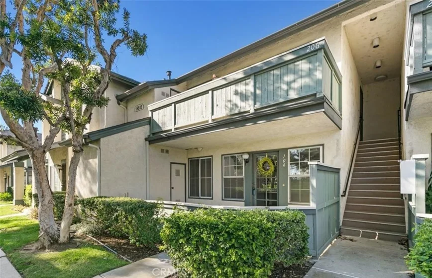 18242 Parkview #106 photo 1
