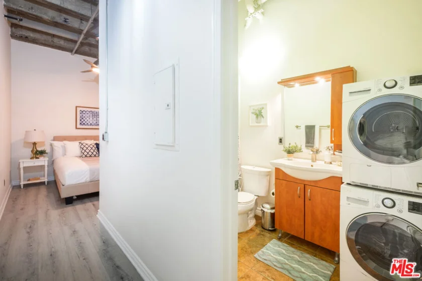 312 W 5th Street #606 photo 23