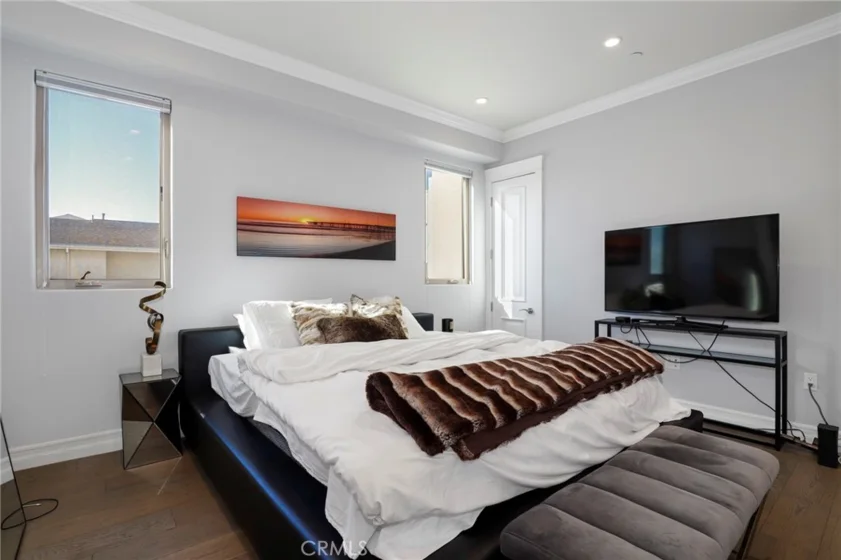 1644 S Bentley Avenue #401 photo 16