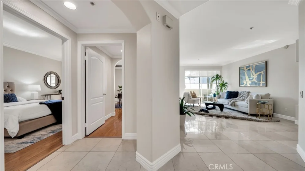 7218 Hillside Avenue #202 photo 2
