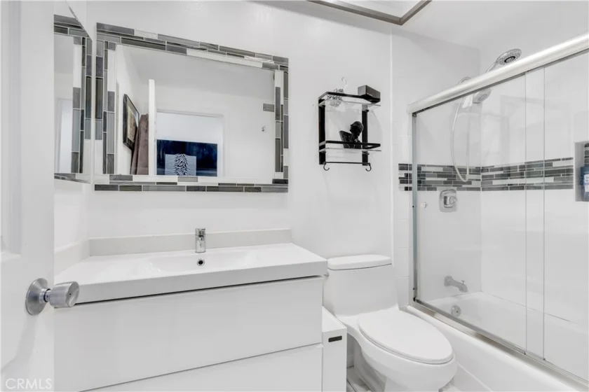 27408 Hyatt Court photo 39