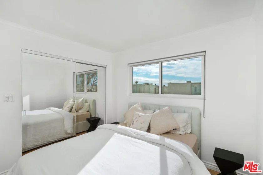 1222 N Olive Drive #201 photo 12