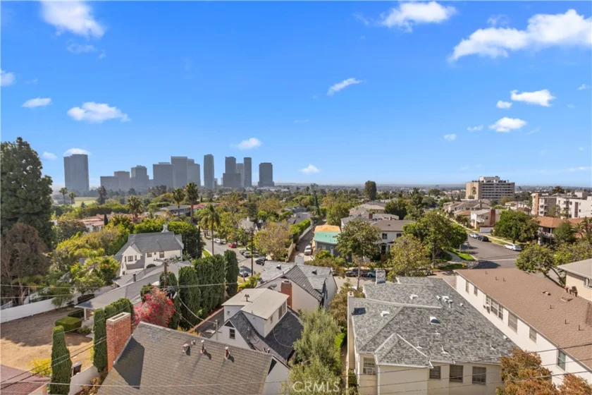 10336 Wilshire #703 photo 4