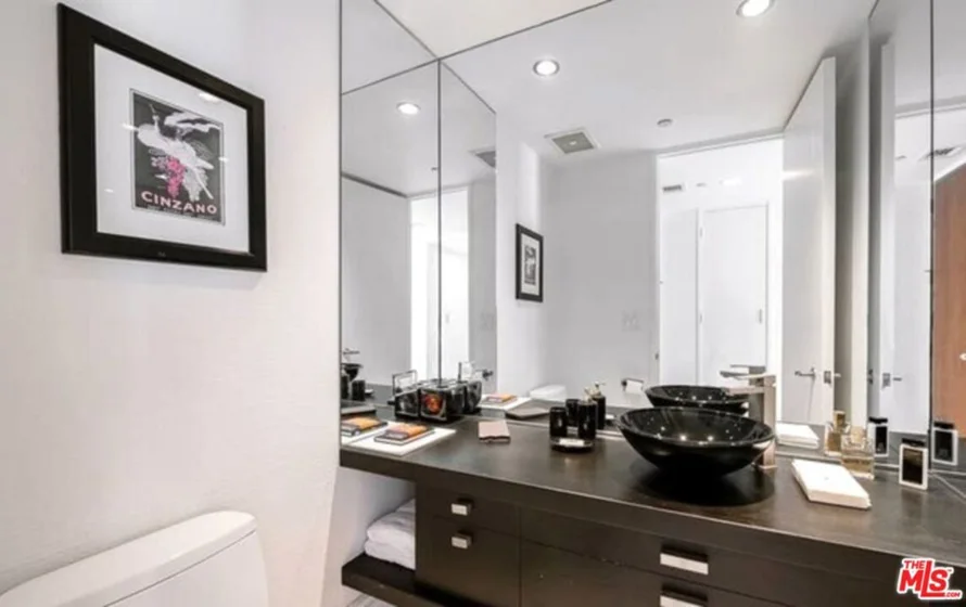 10350 Wilshire Boulevard #404 photo 9