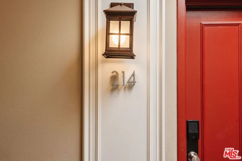 1731 Barry Avenue #214 photo 13