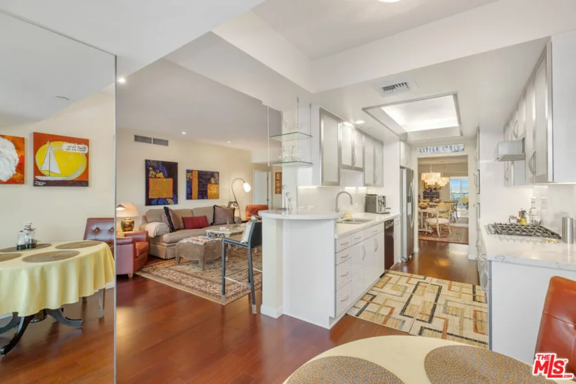 13600 Marina Pointe Drive #1704 photo 10