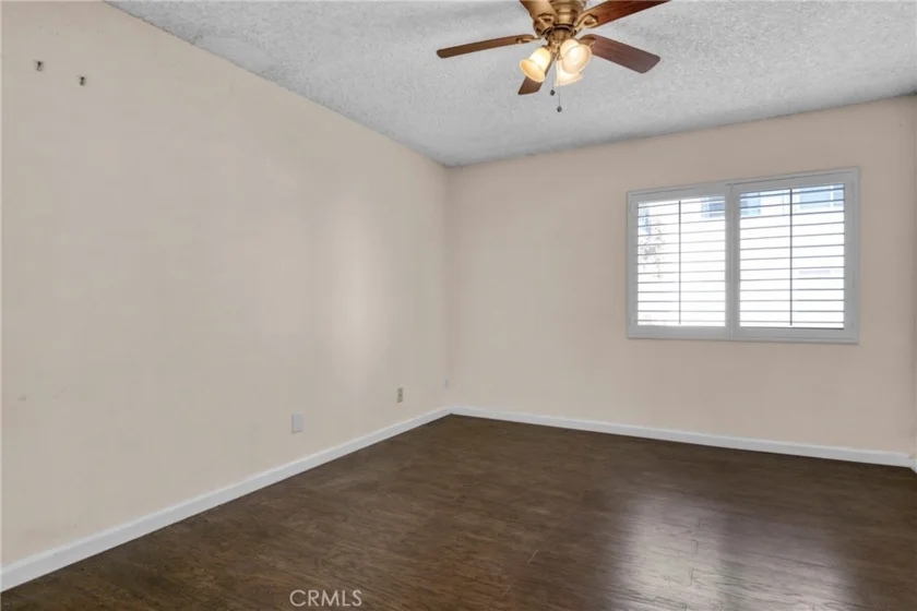5460 White Oak Avenue #F105 photo 16
