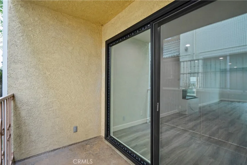 227 E Burbank #C photo 34
