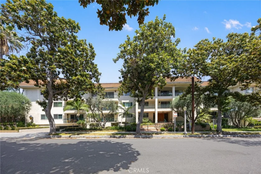 420 S Madison Avenue #301 photo 1