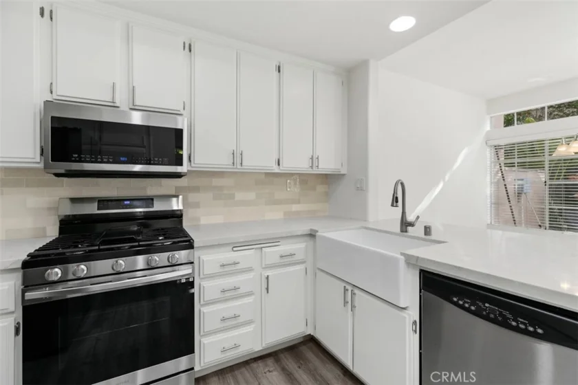 211 Shorebreaker photo 11